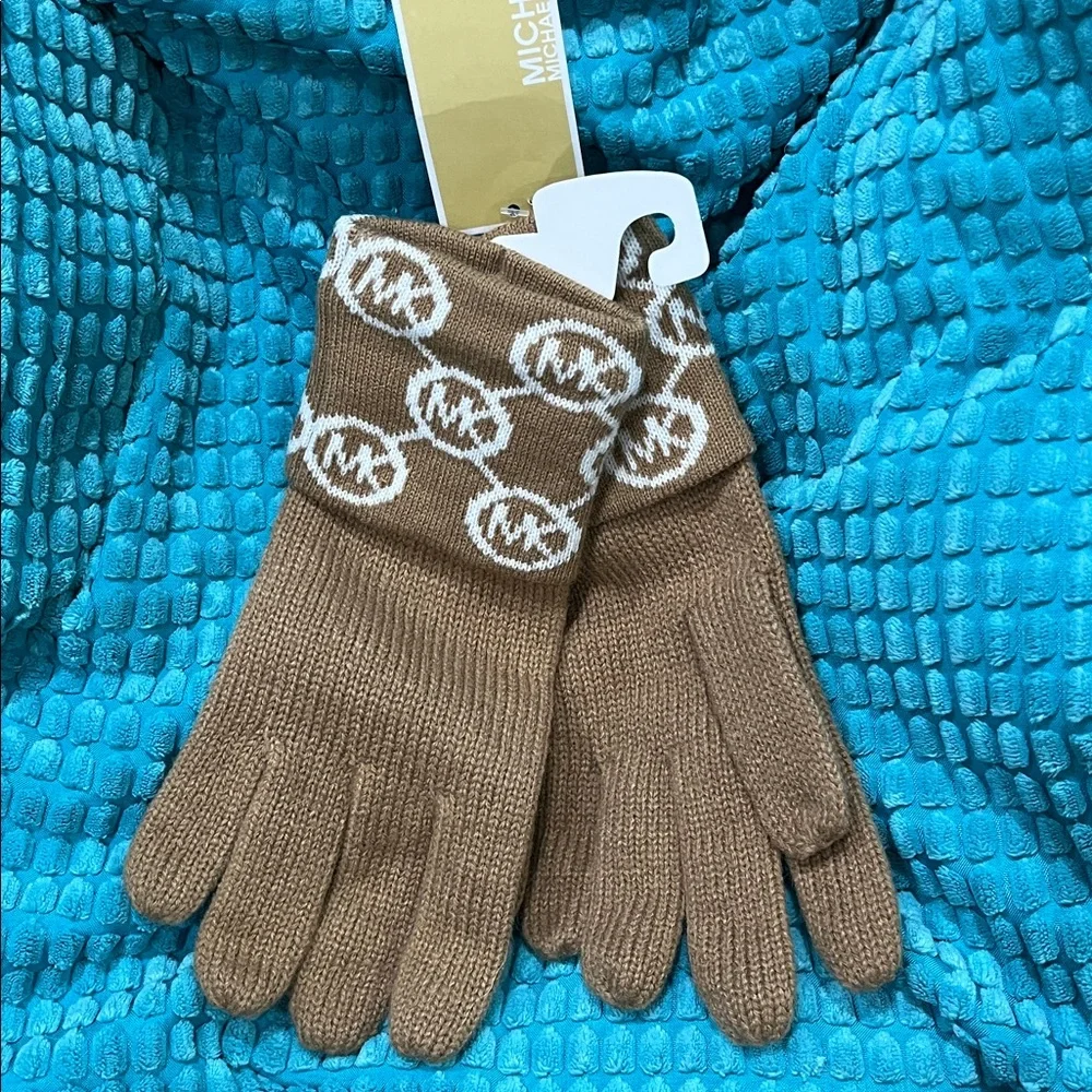 Michael Kors Brown Logo Knit Gloves